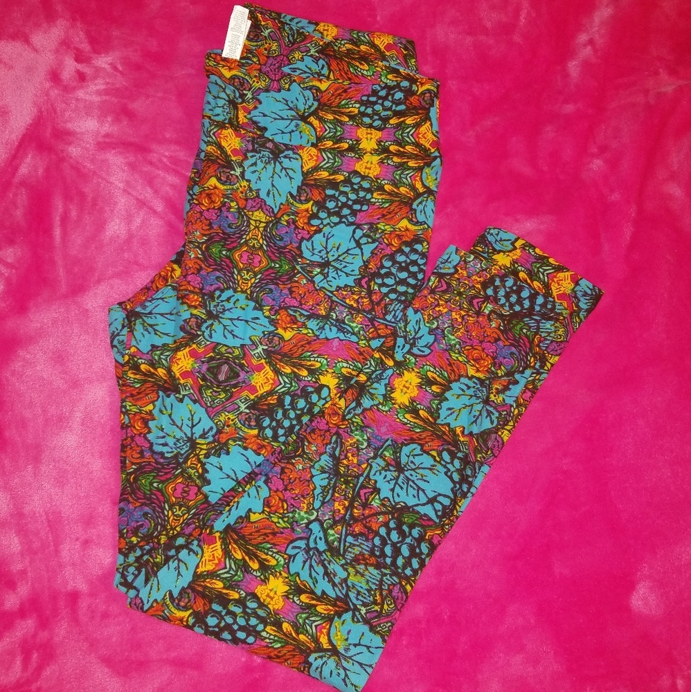 Lularoe TC Tall and Curvy Leggings